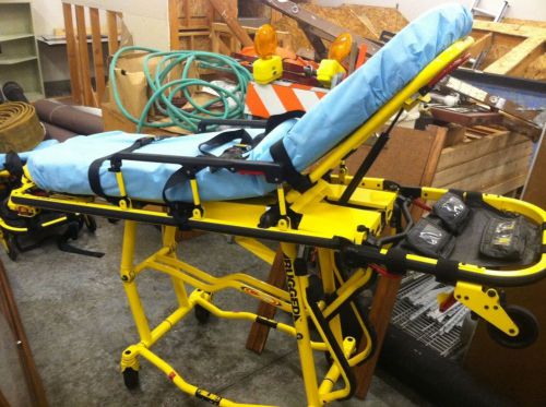 Stryker mx pro r3 rugged stretcher load capacity 500 pounds- clearance sale!!! for sale