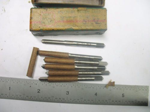 6 - VINTAGE NEW  USA MADE STANDARD TOOL 8-32 4 FLUTE  TAPS