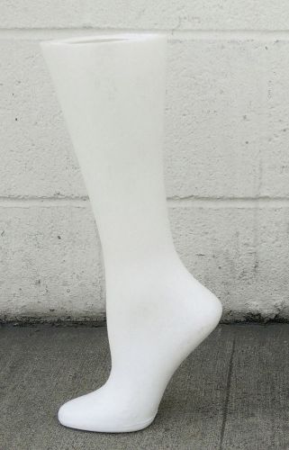 Mn-aa17(#41) used 15&#039;&#039; white women&#039;s freestanding calf high hosiery leg display for sale