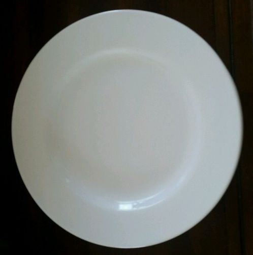 4 each Vertex Rubicon 9&#034; Wide Rim Plate, White