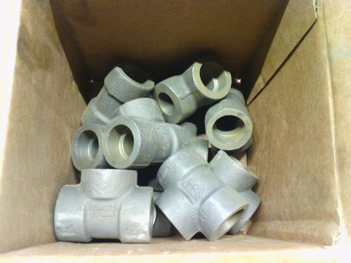 3/4 x 3/4 x 1/2 3000# fs socket weld reducing tee, lot of 10 for sale
