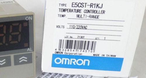 NEW IN BAG OMRON Temperature Controller E5CST-R1KJ