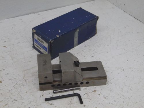 7x3  Precision Grinding Toolmakers Steel Vise P.Y.H. v-100