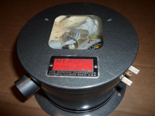 Mercoid control dwyer pressure switch used in original box dpa-33-2  r.61 for sale