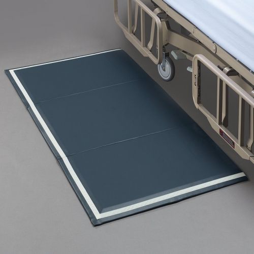 Posey Beveled Floor Mat with Reflective Tape, 6027R