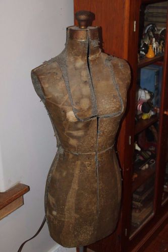 Adjustable VINTAGE Dressmaker Form Dummy Mannequin