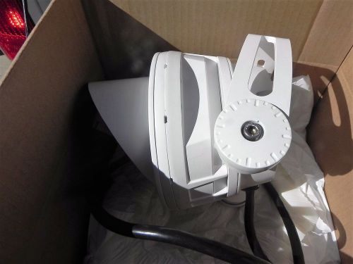 Lumenpulse LBM LED flood lights LBM-120-RGB-FL-WH