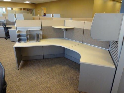 Herman Miller Ethospace Wave 5&#039;x8.9&#039;x54&#034;H Office Cubicle Work Station