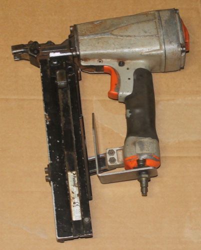 PASLODE S200-S16 16 Gauge UTILITY STAPLER FOR PARTS ONLY