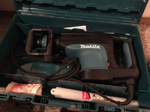 Makita hm1203c 20-pound sds max demolition hammer for sale