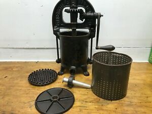ANTIQUE ENTERPRISE CAST IRON 4 QUART NO.25 SAUSAGE STUFFER/JUICER/LARD PRESS