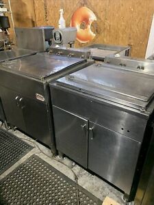 BELSHAW 624 ELECTRIC DONUT FRYER 24x24 frying dimension