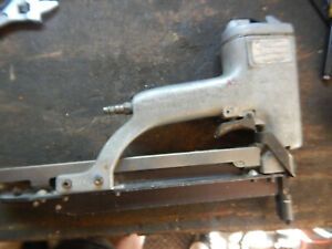 OLDER PASLODE AIR PNEUMATIC NAILER MU0212-F  LOT A5