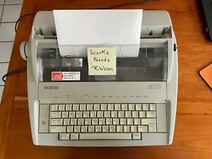 Brother Electronic Typewriter GX-6750 Correctronic Daisy Wheel Tested &amp; Works.
