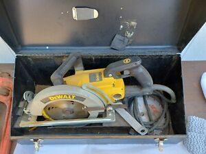 Dewalt DW377 Corded 7 1/4&#034; Worm Drive Saw 4600 RPM USA in Box