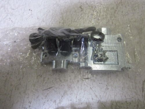 LOT OF 5 NORTHERN TECHNOLOGIES  A298213XX CONNECTOR HOOD *NEW OUT OF A BOX*