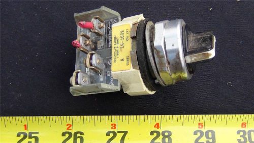 Allen Bradley Catalog 800T-H2 Single Selector Switch - Excellent !!