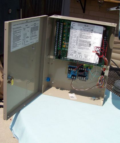 HONEYWELL FBII XL-4 ALARM PANEL IN AN ENCLOSURE WITH KEYLOCK&amp;KEY