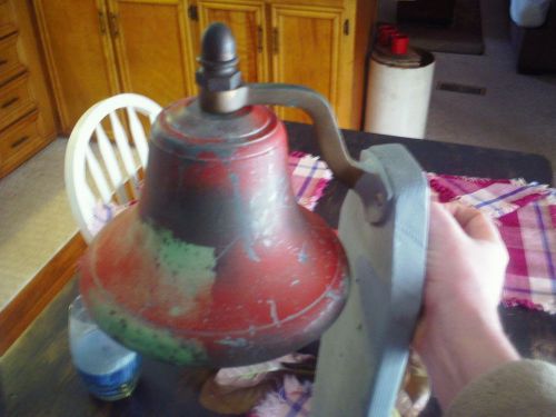 LARGE VINTAGE BRASS/BRONZE SHIP SCHOOL FIRE HOUSE  BELL WALL MOUNT NICE PATINA