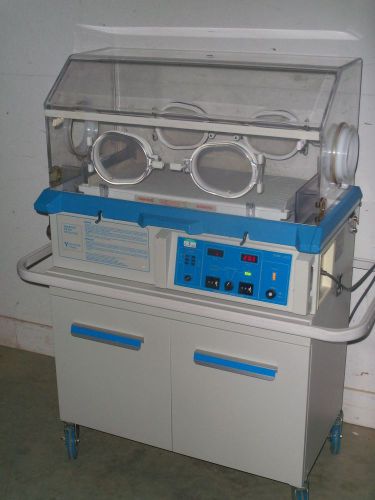 Air Shields Isolette Infant Incubator C100