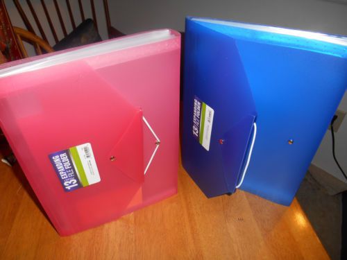 2 NEW  13 Pocket Expanding File Folders Red &amp; Blue  Midwood Brands Personal Use