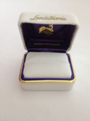Ring Gift Boxes Jewelry Display White Faux Leathe