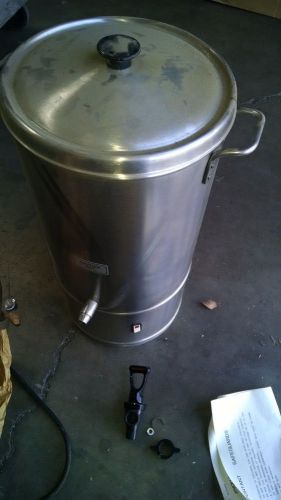 Brunswick Iced Tea Beverage Dispenser 4 Gallon Stainless Steel Model 1100542