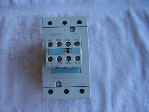 Siemens Contactor    3RT1044-1AP60     COIL: 220/240V  includes 3RH1921-1FA22