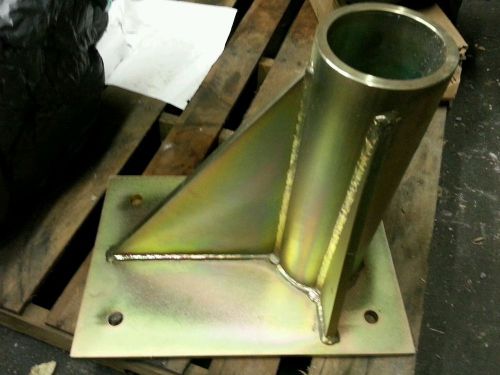 DBI/SALA SecuraSpan Horizontal Bolt-On Zinc Plated Steel Stanchion Base (2)