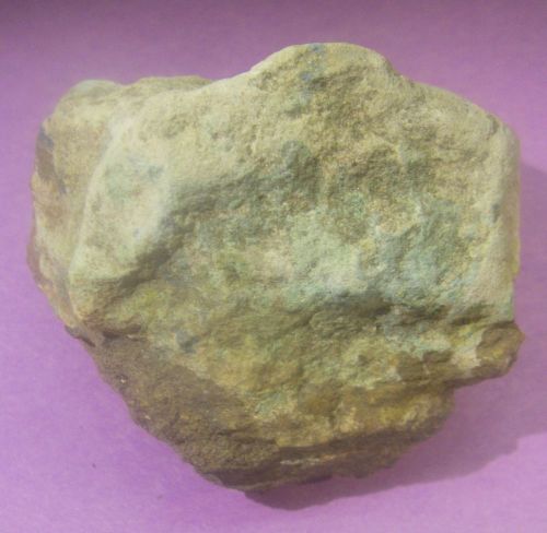 Naturally occurring uranium ore - pumpkin butte wyoming - check source  54k cpm for sale