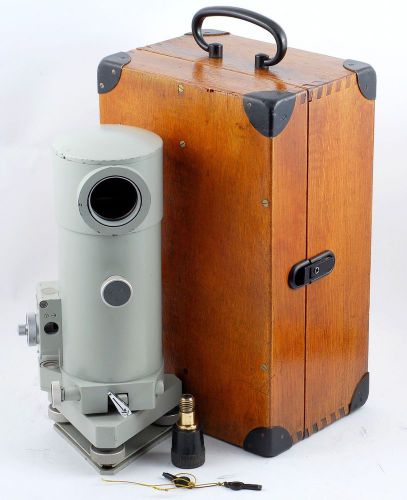 CARL ZEISS AUTOMATIC LEVEL NI 007 WITH BOX Micrometer built in Metric Surveyor
