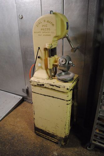 Dial-O-Matic Pie Press Model 1025 and 9 Dies