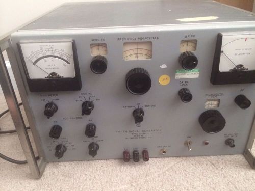 vintage HP Hewlett Packard Boonton Model 202H FM-AM Signal Generator Powers Up