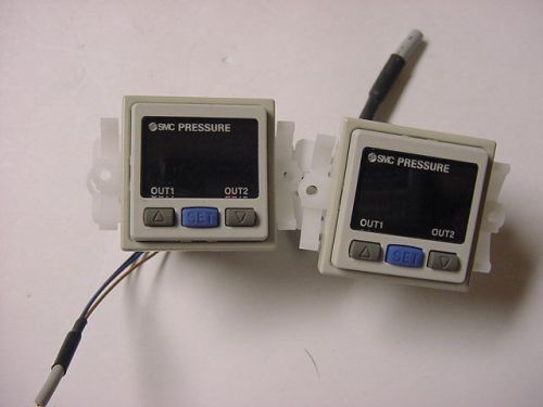 SMC PSE-300 Pressure Sensor Controller 12-24VDC, 60MA 1-5V, Lot of 2