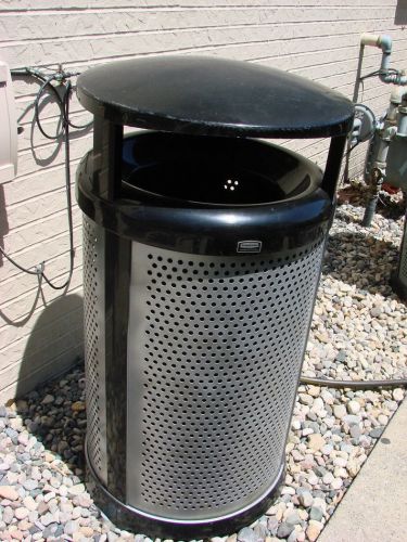 LOT #3 Commercial Outdoor/Indoor Garbage Waste Container Can w Liner Rubbermaid