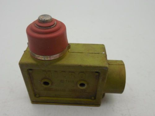 Micro Switch BZE-2RNT Push Button  M124  W7118