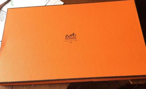 HERMES BOX AUTHENTIC EMPTY 9 3/8 x 15 1/4 x 3/4    MADE IN FRANCE ORANGE