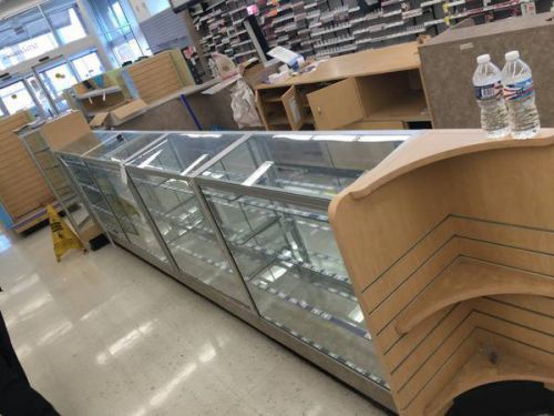 store displays store fixtures shelfs cases