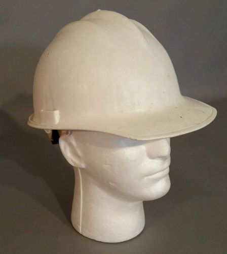 Bullard white construction worker hard hat model 302rt adjustable head strap for sale