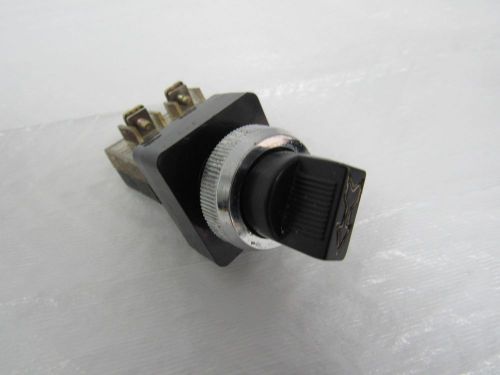 TEND BLACK SELECTOR SWITCH 6A 250V
