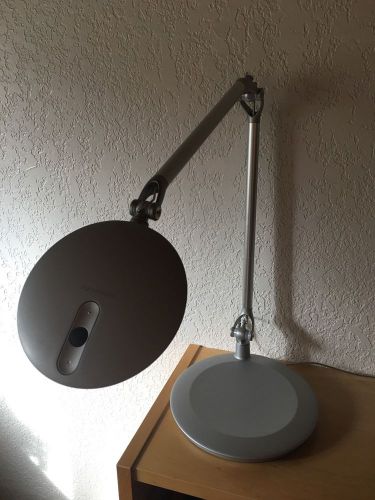 Humanscale Led Desk Lamp (EC Series)