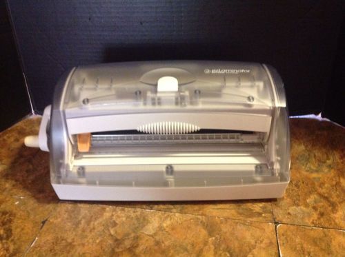 XYRON ezLaminator Manual Laminating Machine works well