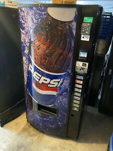 Dixie Narco 501E Soda Vending Machine Cans &amp; Bottles Pepsi