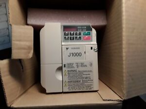 YASKAWA J1000  AC Variable Frequency Drive VAC CIMR-JU2A0004BAA - BRAND NEW!