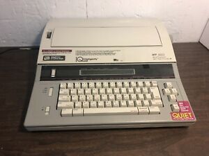 Smith Corona WP 48D Word Processor Type Writer. Powers Up