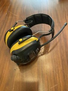 3M TEKK WorkTunes Hearing Protector, Compatible w &amp; AM/FM Tuner