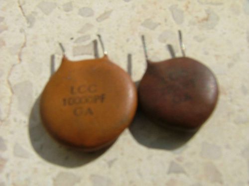 Pair of 2 LCC Capacitors : 10nF and 2.2nF
