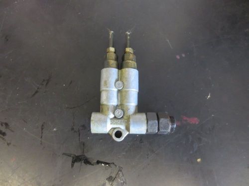 Toyoda fh-45 cnc mill 2 port 352 oil distributor valve r352.551 for sale
