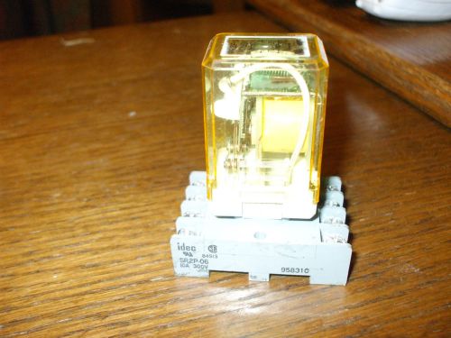 Idec relay cat# rr2p-u with 8 pin base cat# sr2p-06 ... wg-100 for sale