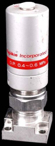 Fujikin 316L-P Surface Mount NC 0.4-0.6MPa C-Seal Gas Diaphragm Valve 401180